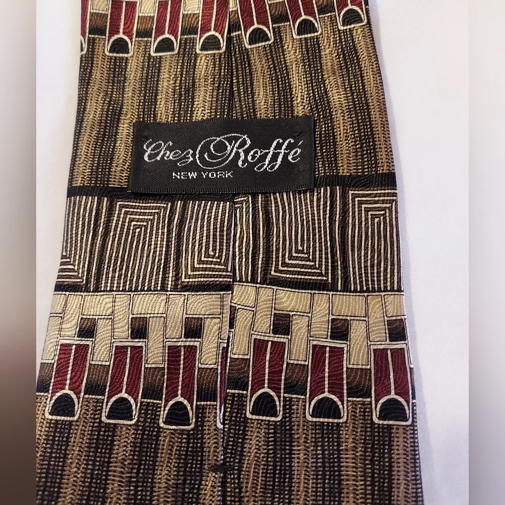 Chez Roffe 100% Silk Elegant Brown Patterned Tie